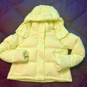 Lululemon Wunder Puff Cropped Down Jacket, Neon Green, Size 2